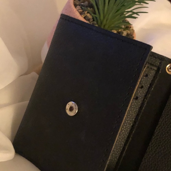 FREE‼️BROKEN LEATHER WALLET w/tassel & ♥️ pendant! - Picture 5 of 14